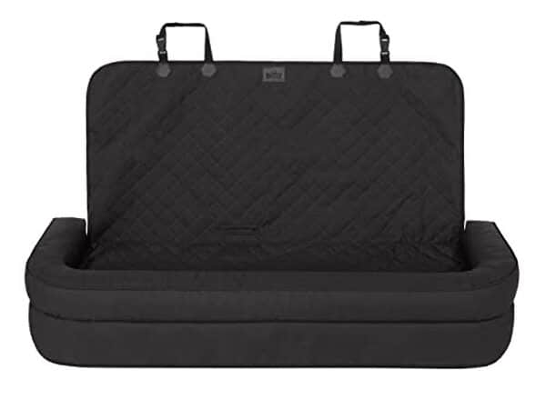 Découvrez notre test complet du siège de voiture 135 x 45 cm pour chien et chat : confort, sécurité et praticité pour vos animaux en déplacement.